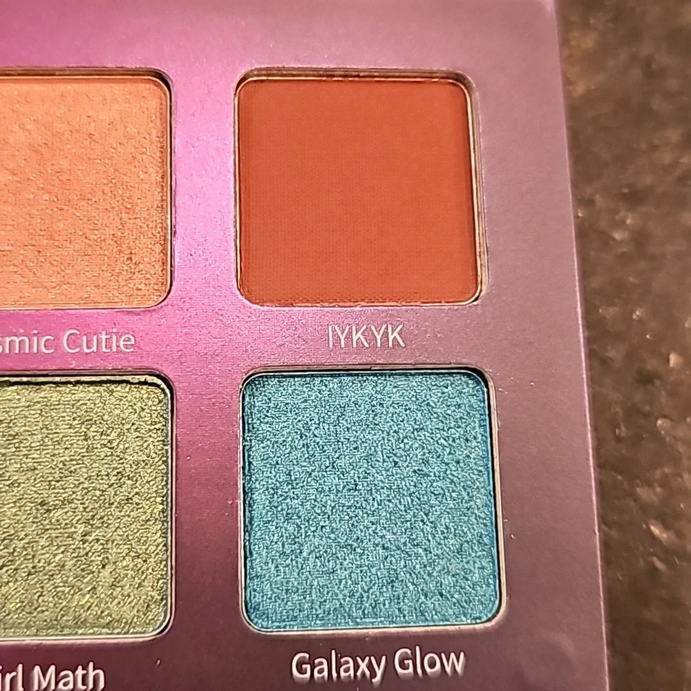 Violet Voss Disco Drip Eye Shadow Palette - 10 Shades
